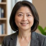 提供高中公民服務的專家Teresa