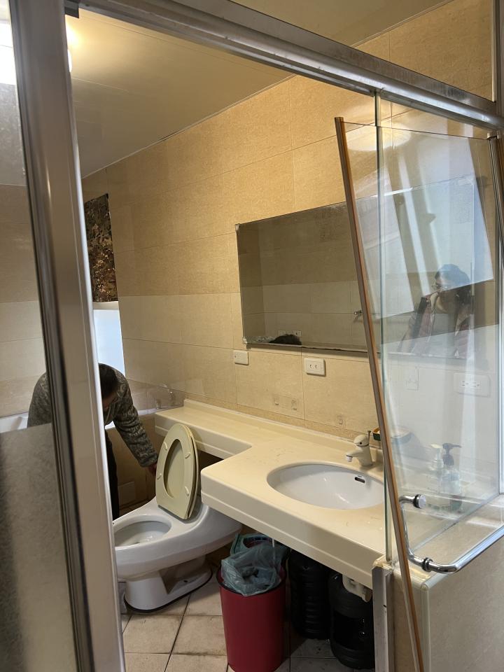 淋浴拉門安裝維修案件圖片