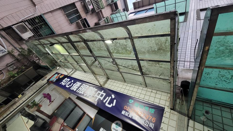 招牌清潔案件圖片