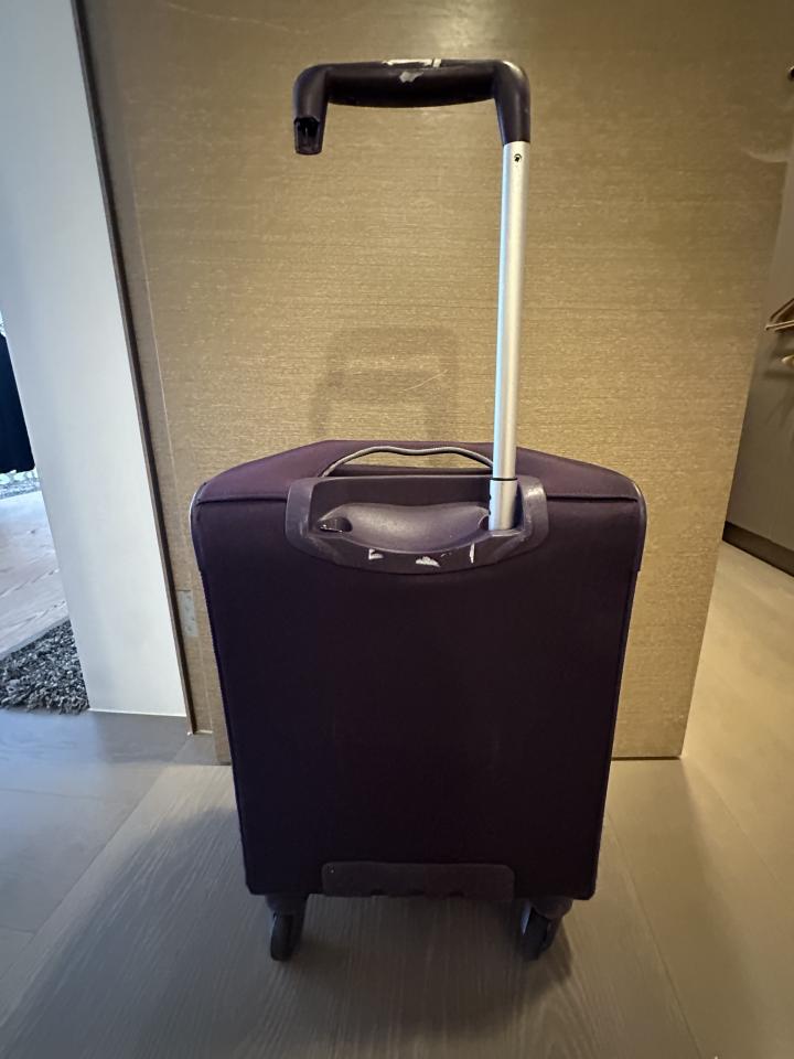 行李箱維修案件圖片