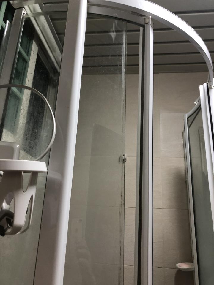 淋浴拉門安裝維修案件圖片