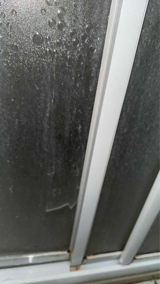 淋浴拉門安裝維修案件圖片