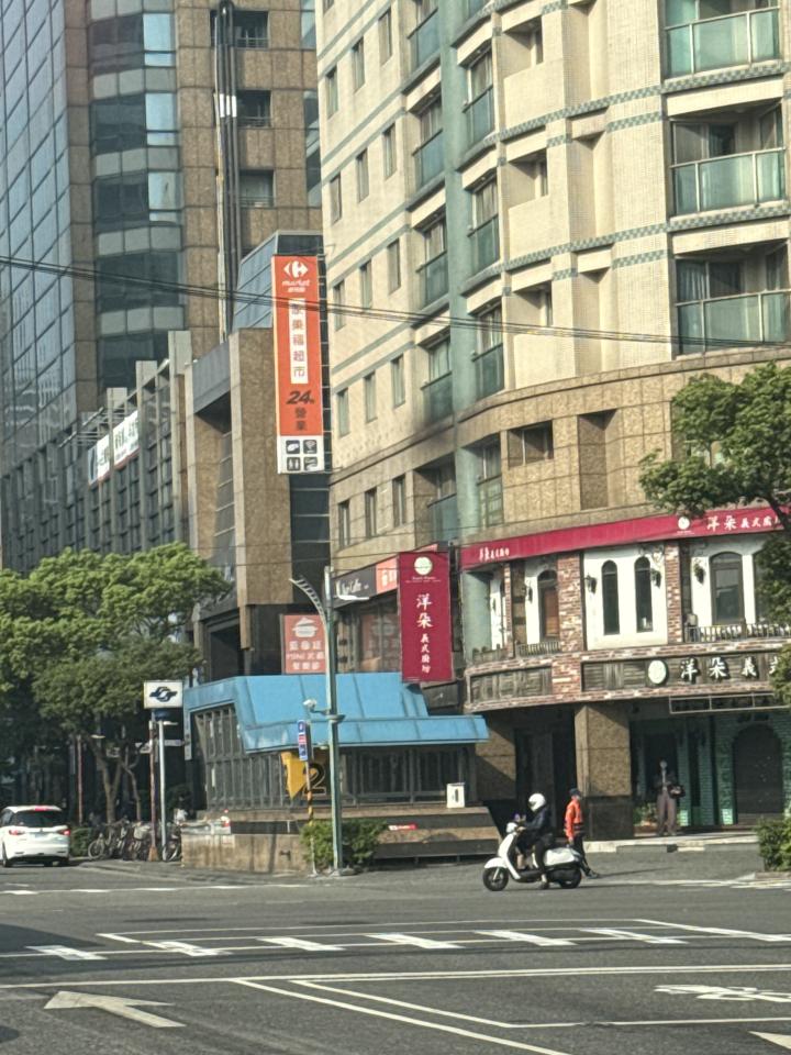 汽車玻璃修補案件圖片