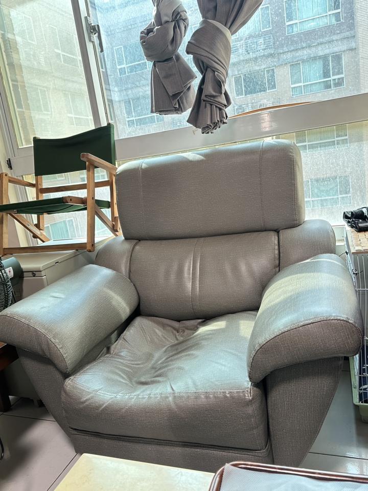 沙發修理案件圖片