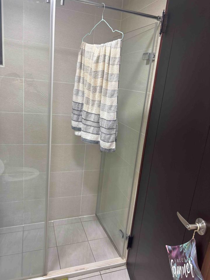 淋浴拉門安裝維修案件圖片