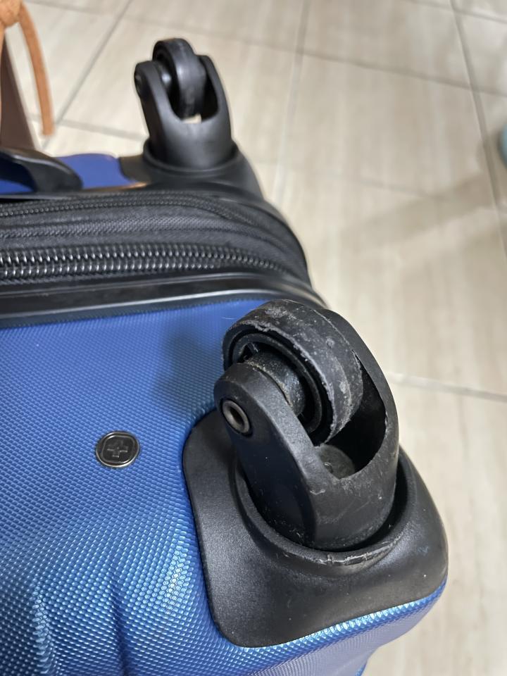 行李箱維修案件圖片