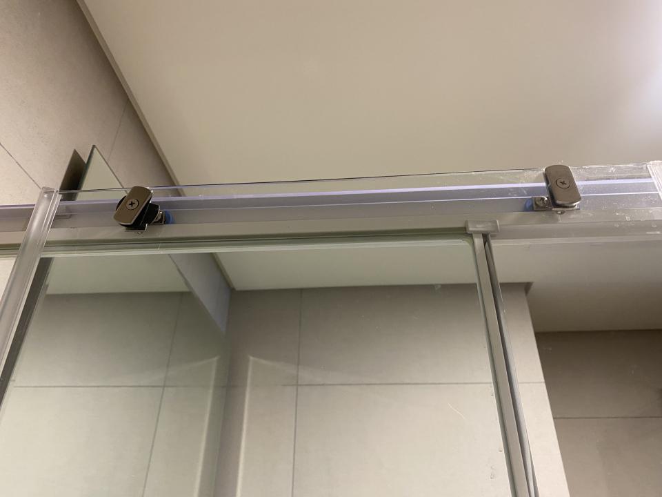 淋浴拉門安裝維修案件圖片