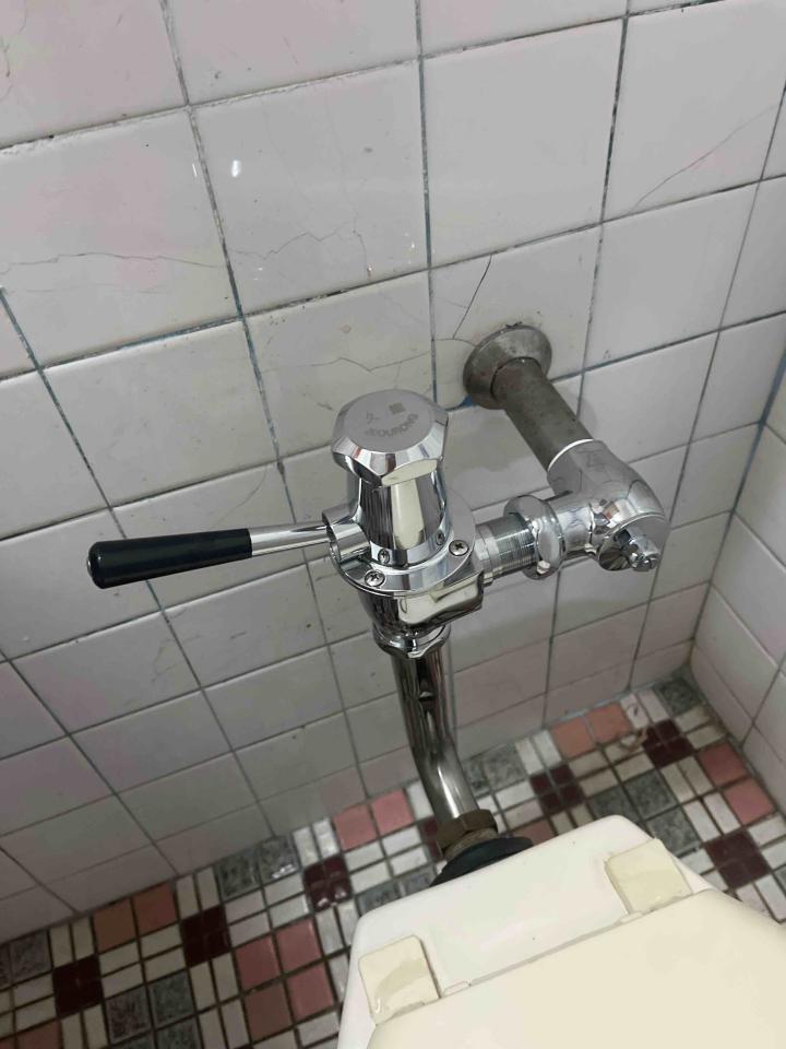 馬桶裝修案件圖片