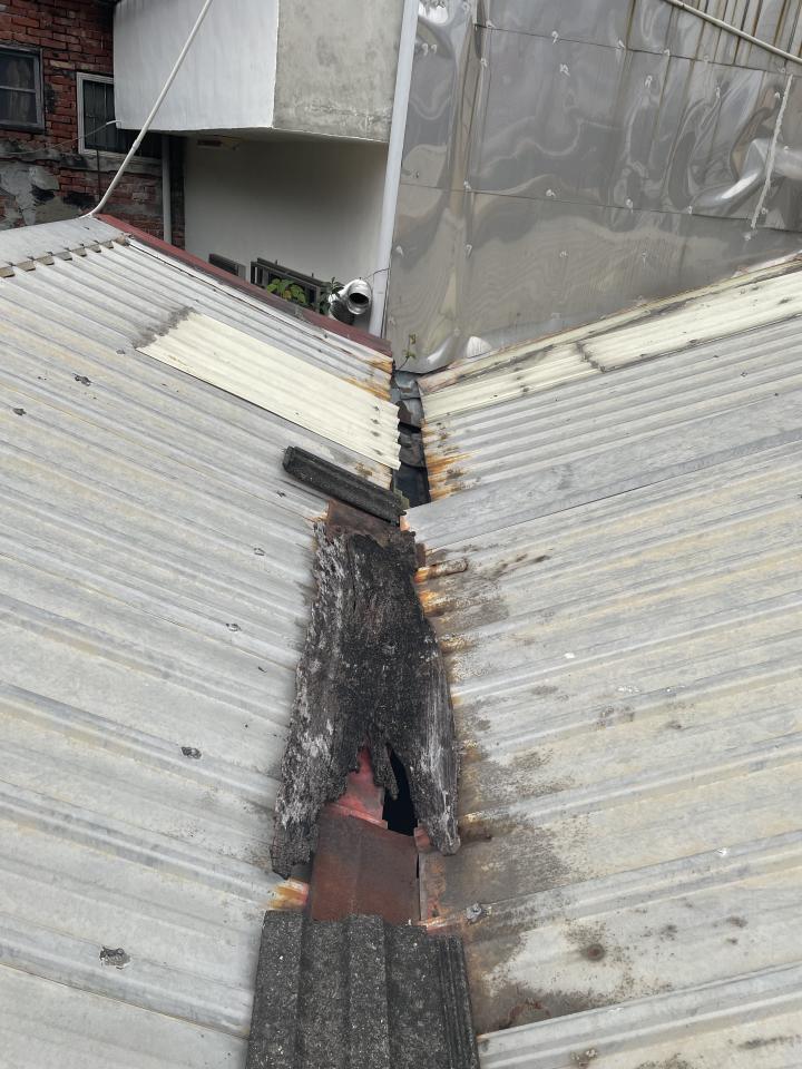 屋簷排水槽施工案件圖片