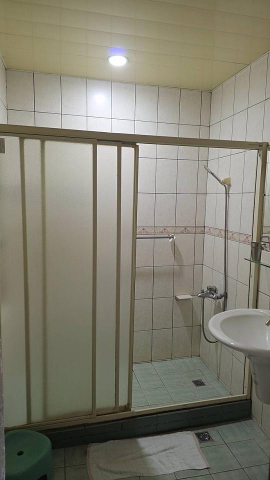 淋浴拉門安裝維修案件圖片