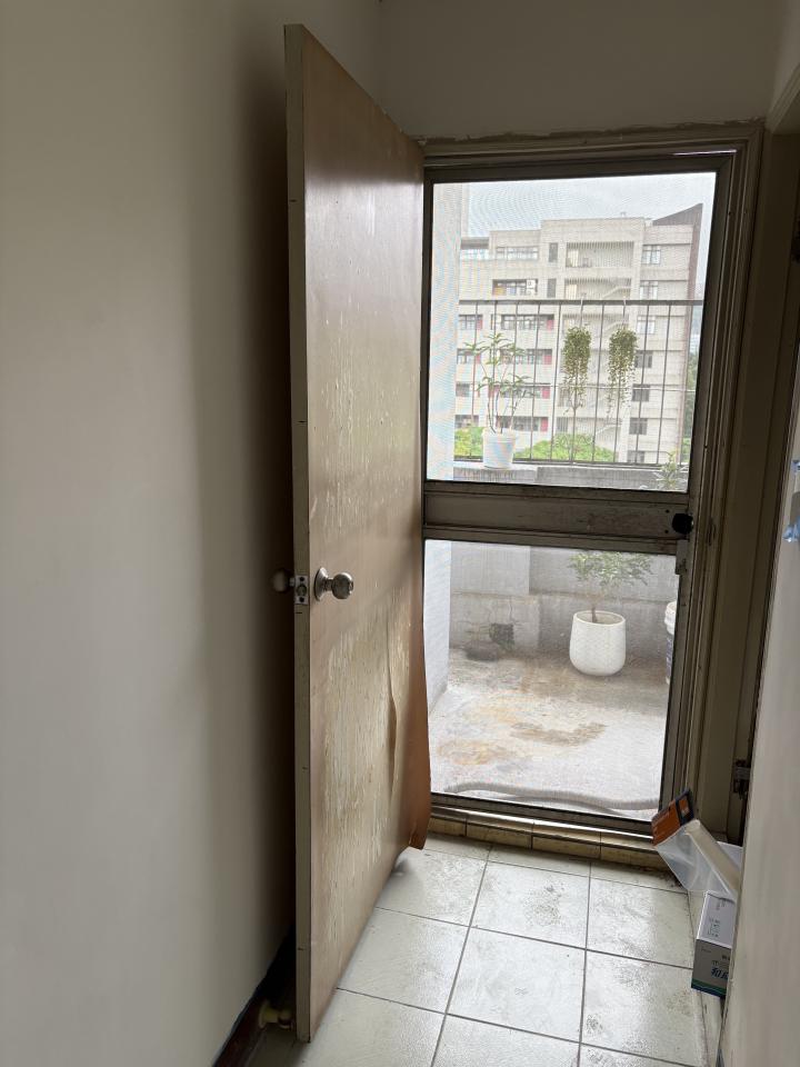 門片安裝案件圖片