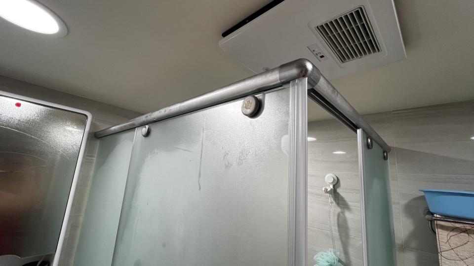 淋浴拉門安裝維修案件圖片