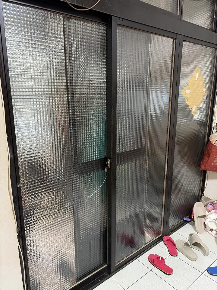 玻璃門案件圖片