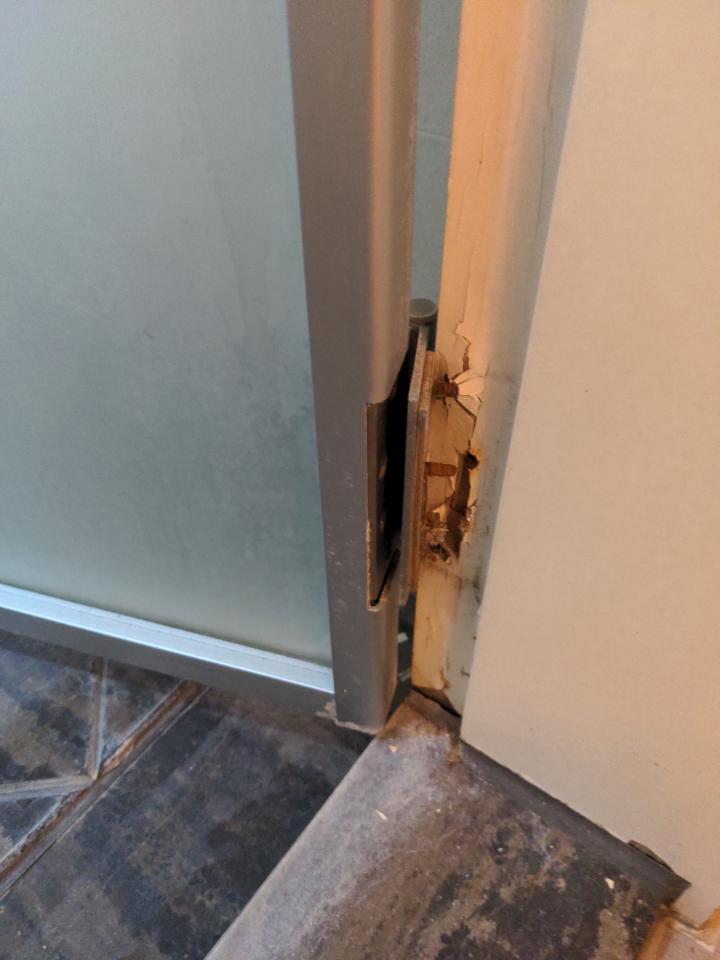 門片安裝案件圖片