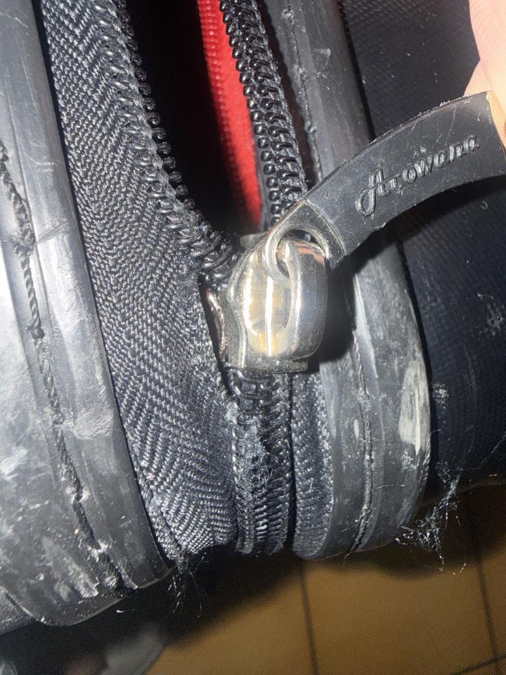 行李箱維修案件圖片