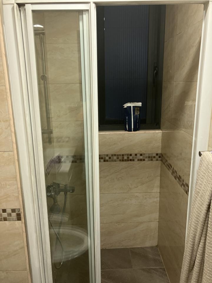 淋浴拉門安裝維修案件圖片