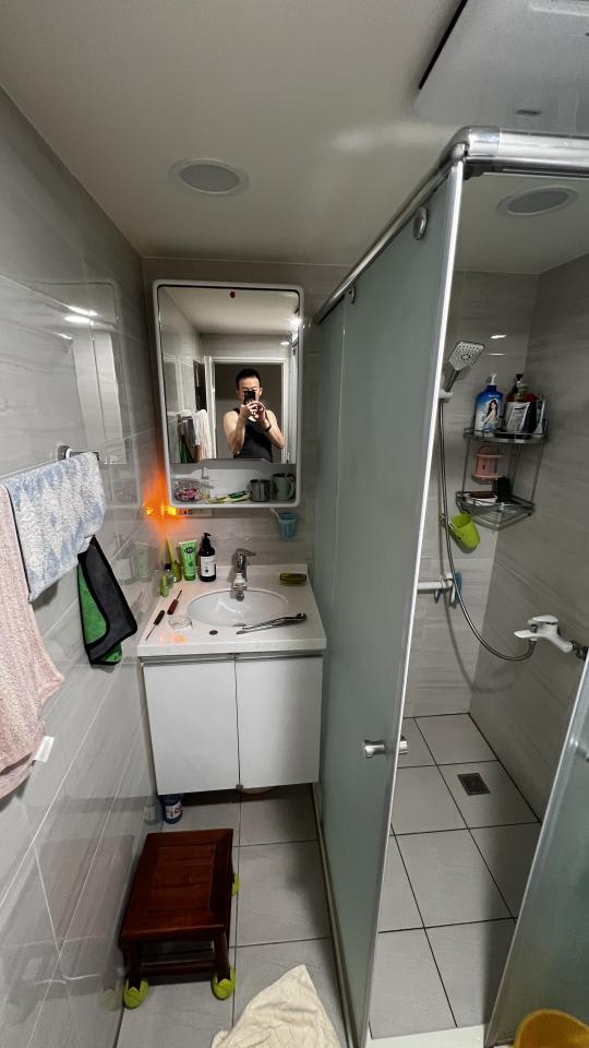 淋浴拉門安裝維修案件圖片