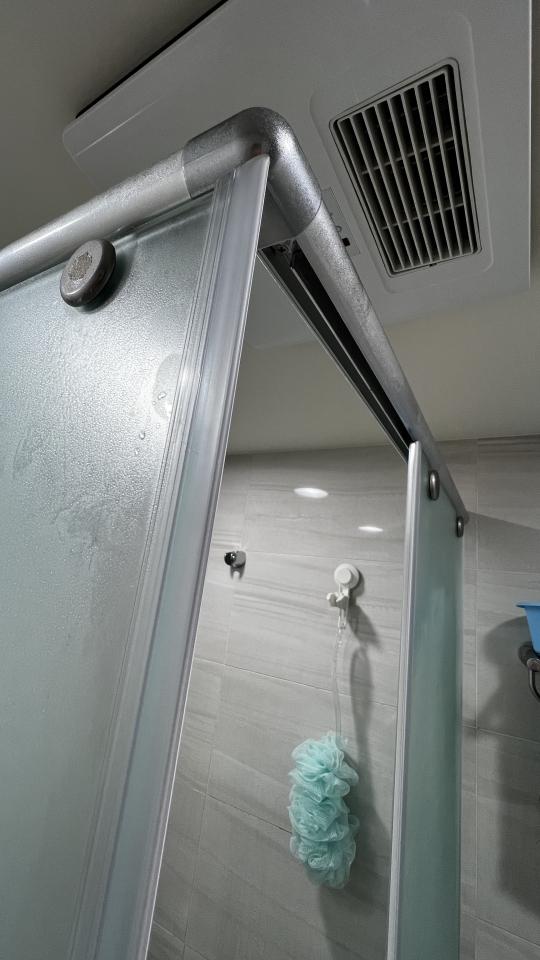淋浴拉門安裝維修案件圖片