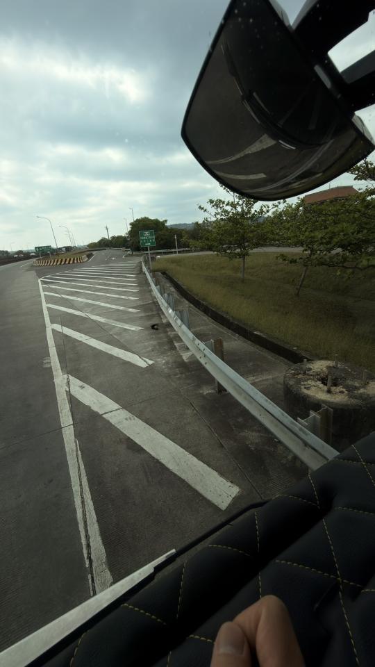 汽車玻璃修補案件圖片