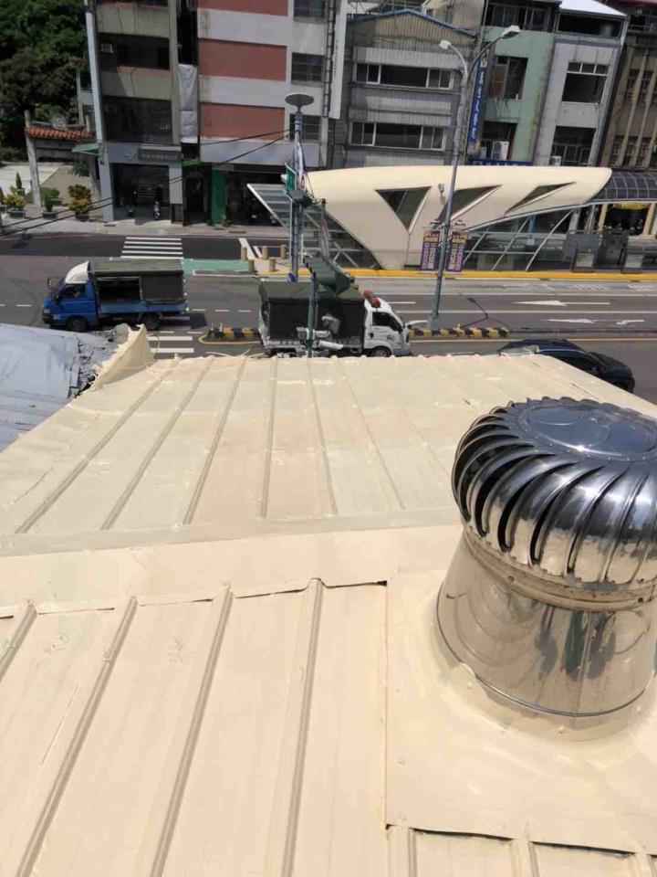 鐵皮屋頂案件圖片