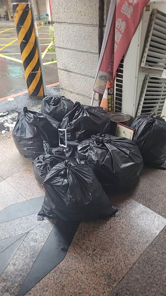 代收垃圾案件圖片