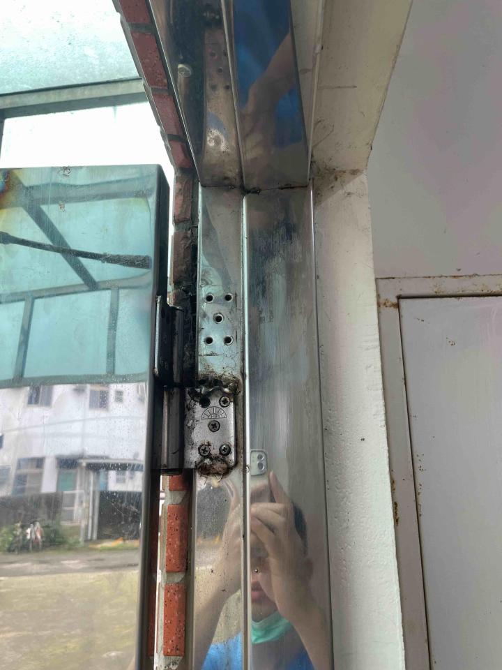 門片維修案件圖片