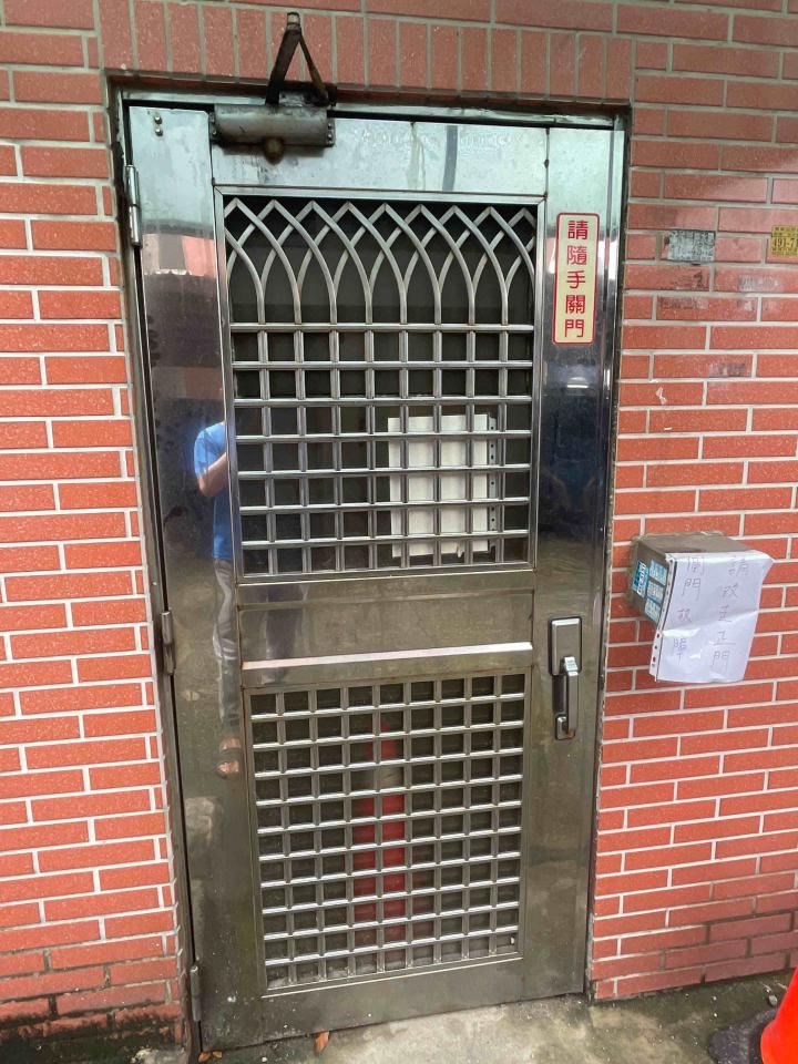 門片維修案件圖片