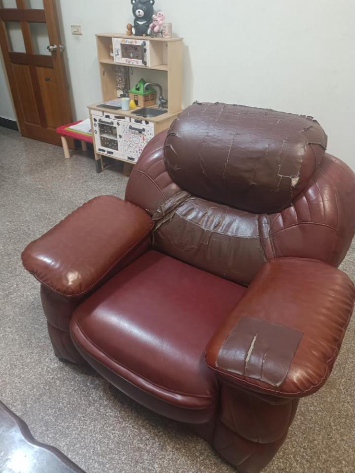 沙發修理案件圖片