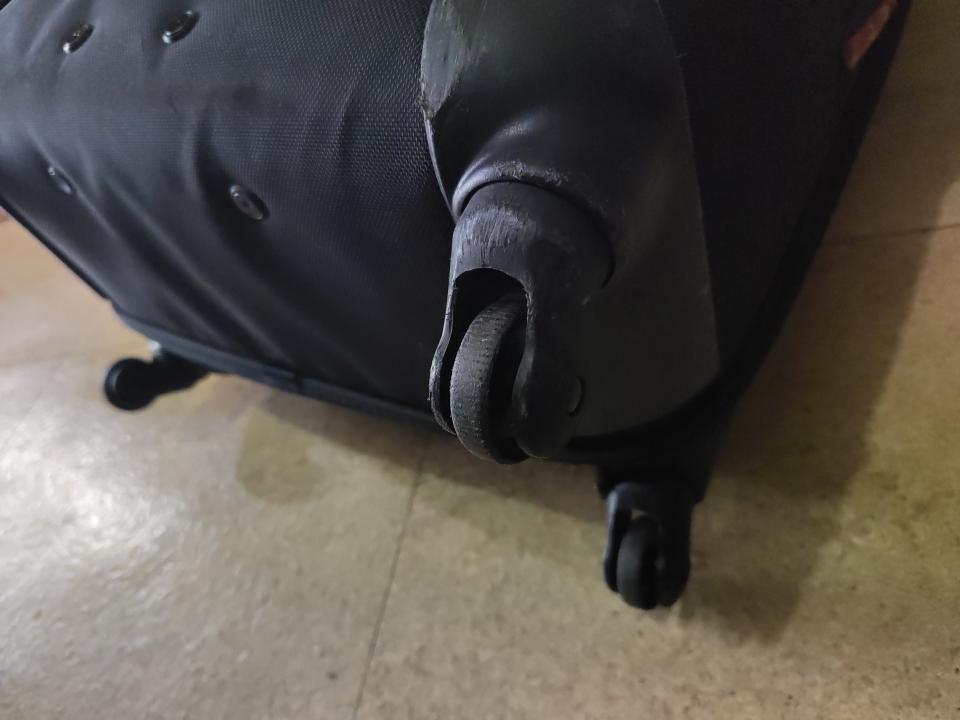 行李箱維修案件圖片