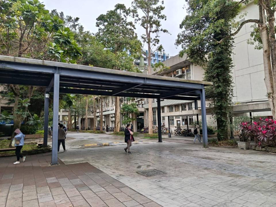 屋簷排水槽施工案件圖片