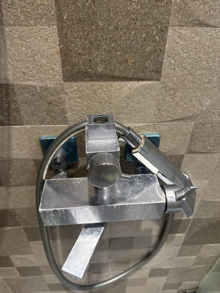 淋浴拉門安裝維修案件圖片