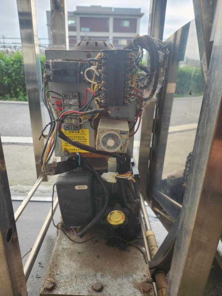 伸縮門案件圖片