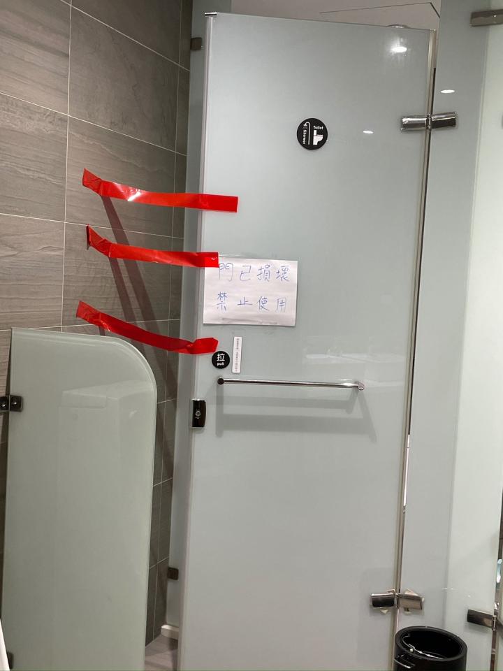 浴室門案件圖片