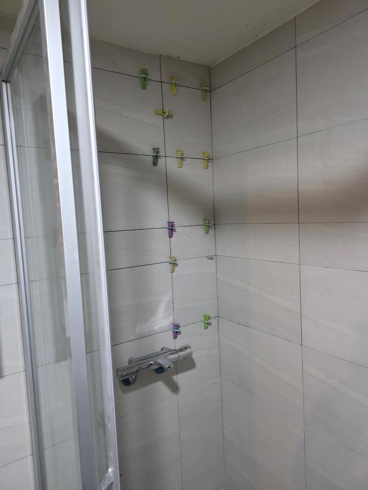 淋浴拉門安裝維修案件圖片
