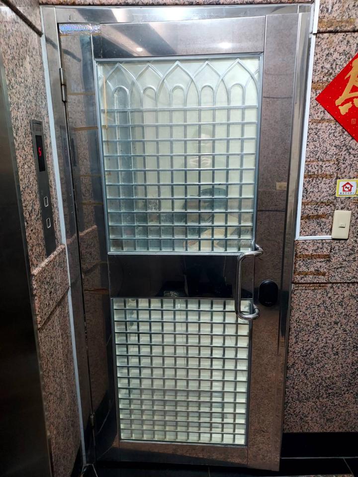 門片安裝案件圖片