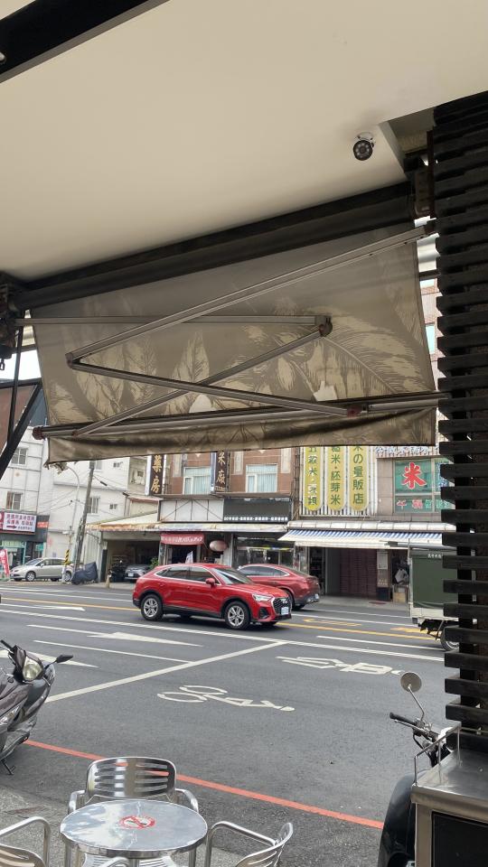 遮雨棚安裝案件圖片