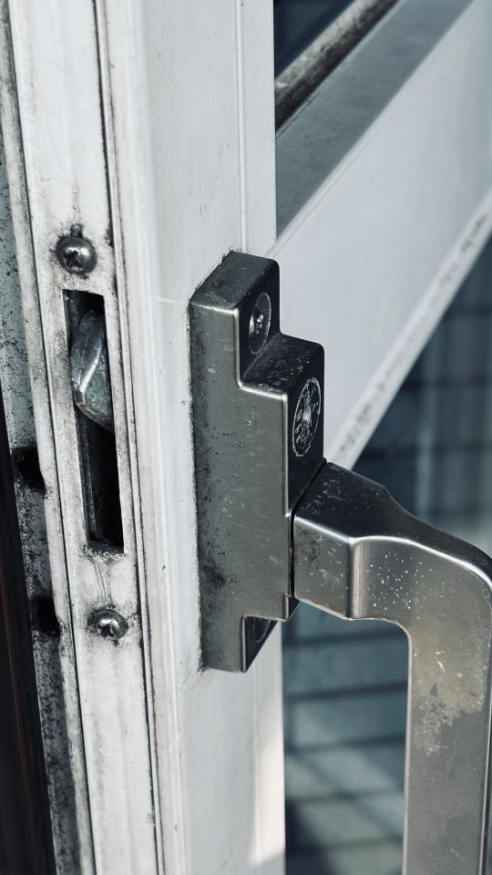 鋁門窗案件圖片