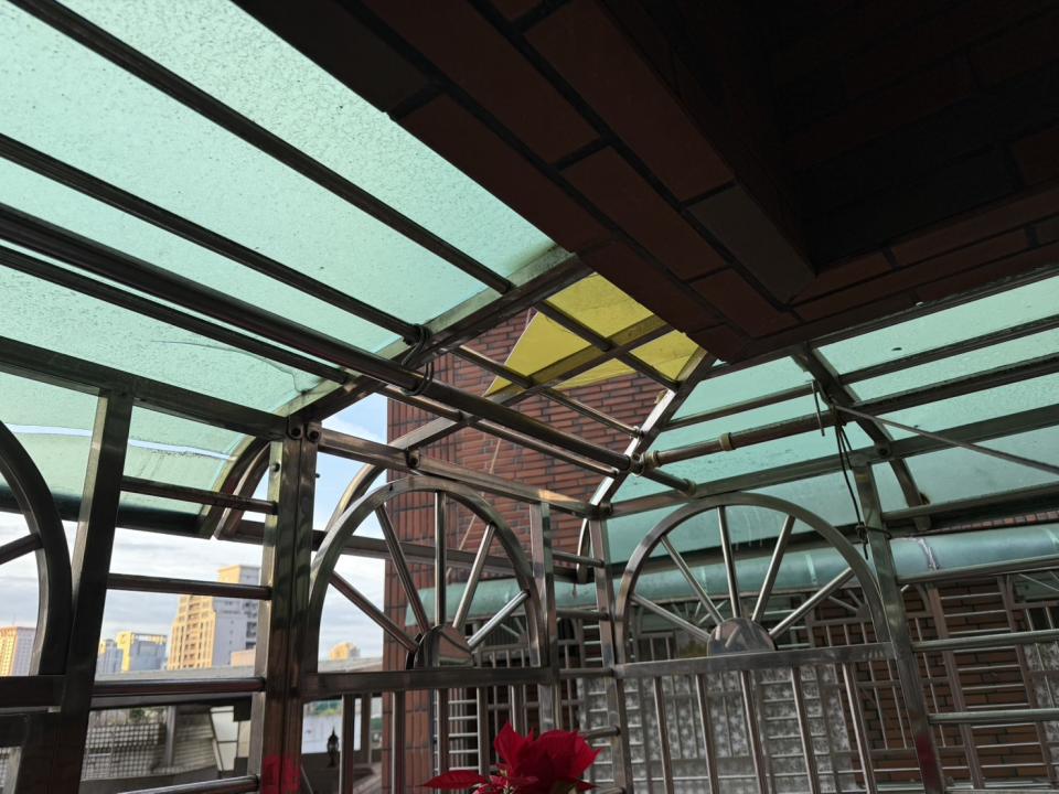 採光罩案件圖片