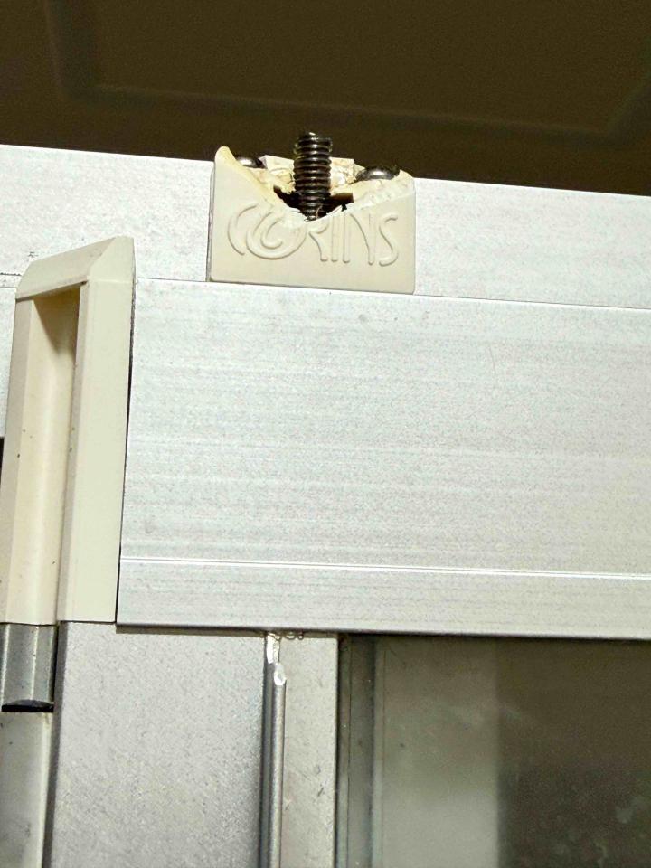 淋浴拉門安裝維修案件圖片