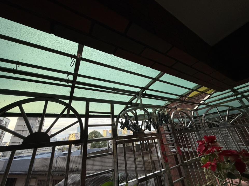 採光罩案件圖片