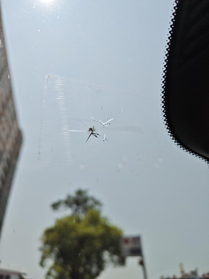 汽車玻璃修補案件圖片