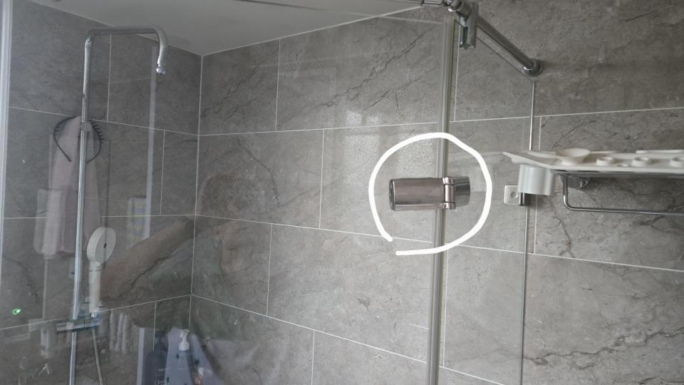 淋浴拉門安裝維修案件圖片