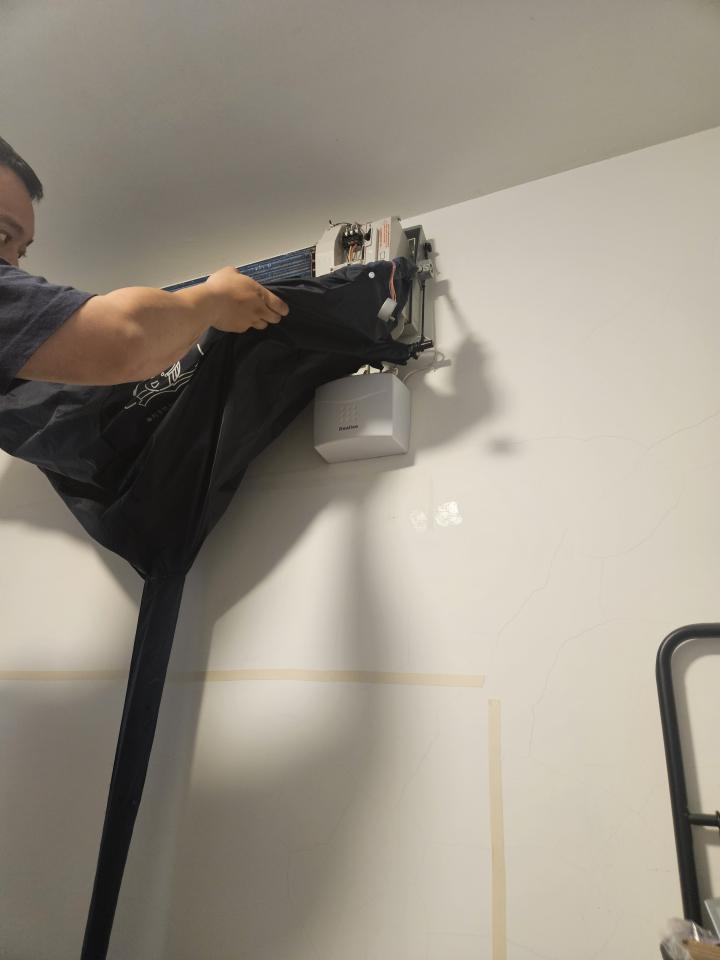 冷氣排水器安裝案件圖片