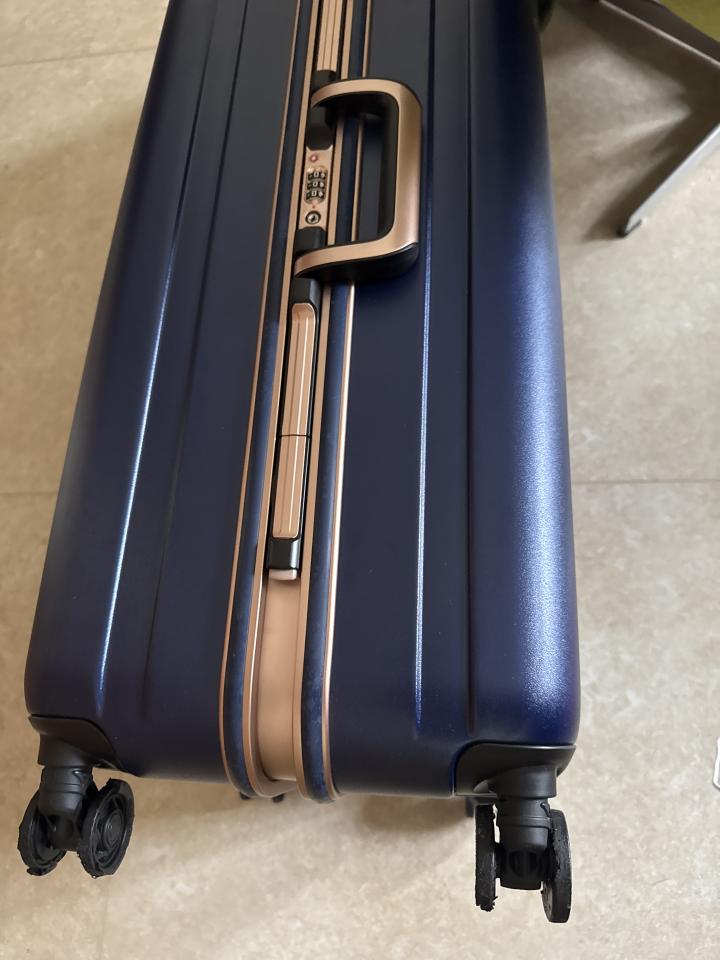 行李箱維修案件圖片