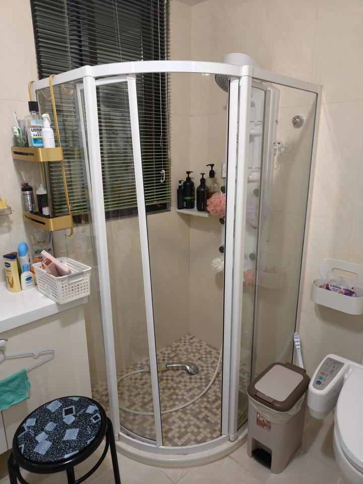 淋浴拉門安裝維修案件圖片