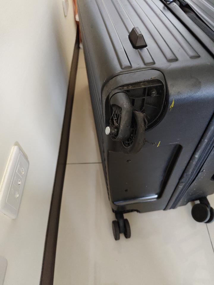 行李箱維修案件圖片