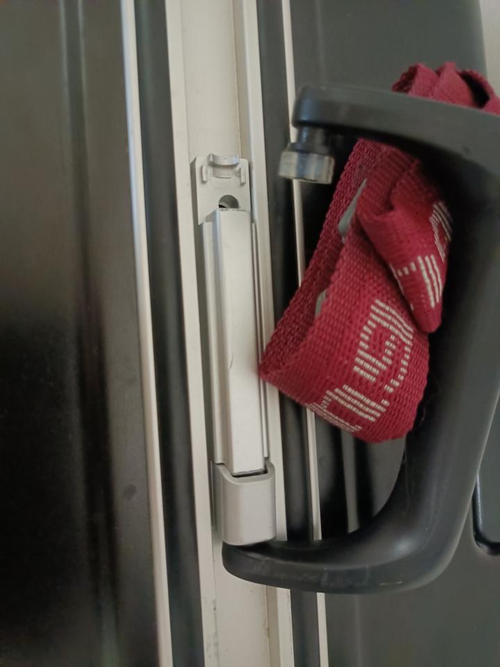 行李箱維修案件圖片