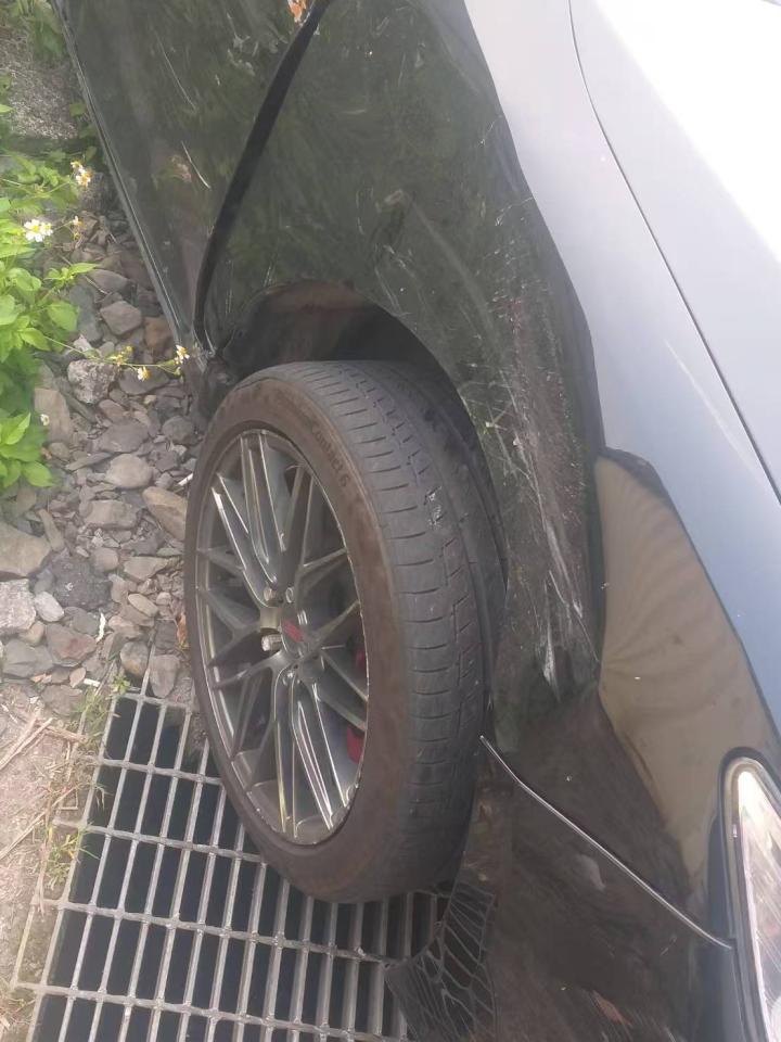 汽車板金烤漆案件圖片