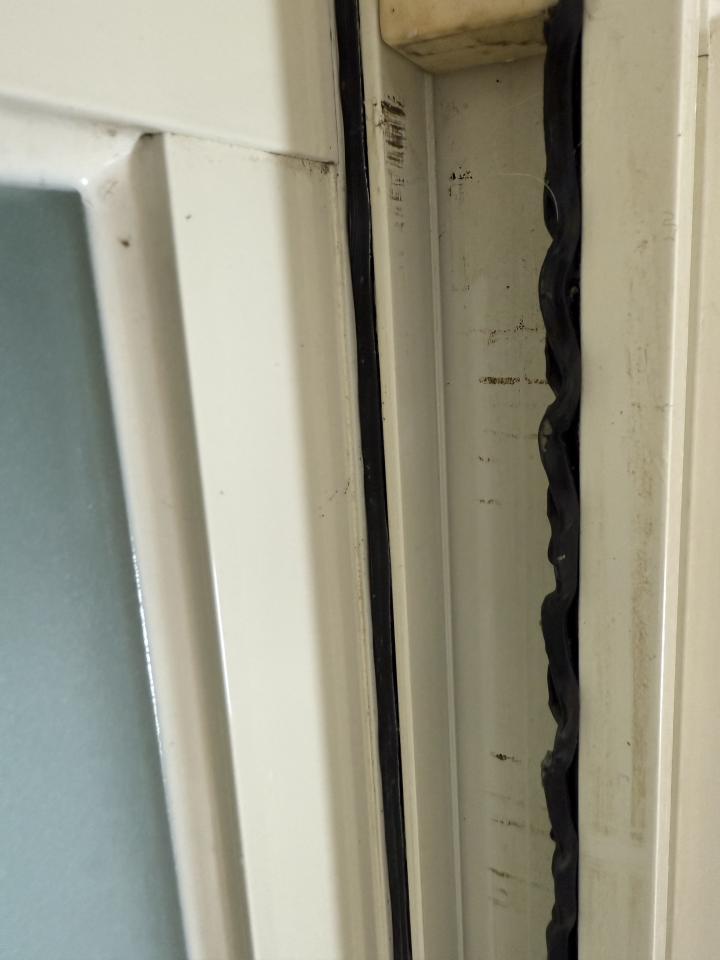 窗戶維修案件圖片