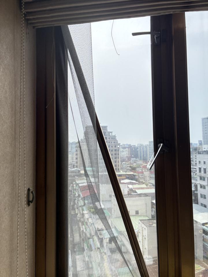 窗戶維修案件圖片